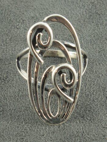 Дамски сребърен пръстен 