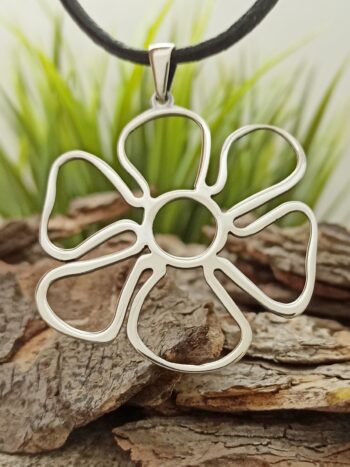 Дамски сребърен медальон 