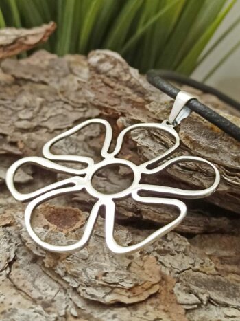 Дамски сребърен медальон 