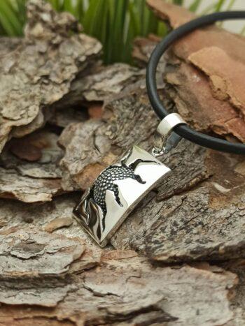 Дамски сребърен медальон 897M