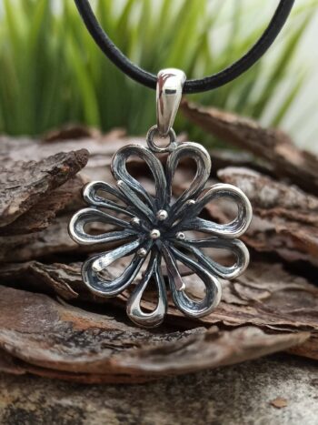 Дамски сребърен медальон 925m