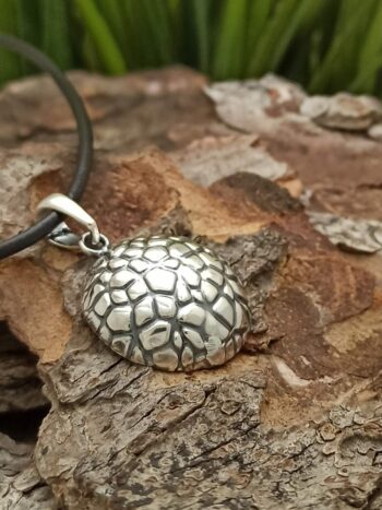 Дамски сребърен медальон 