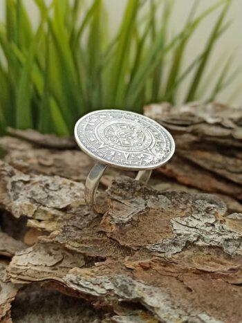 Пръстен с Вечният календар на маите