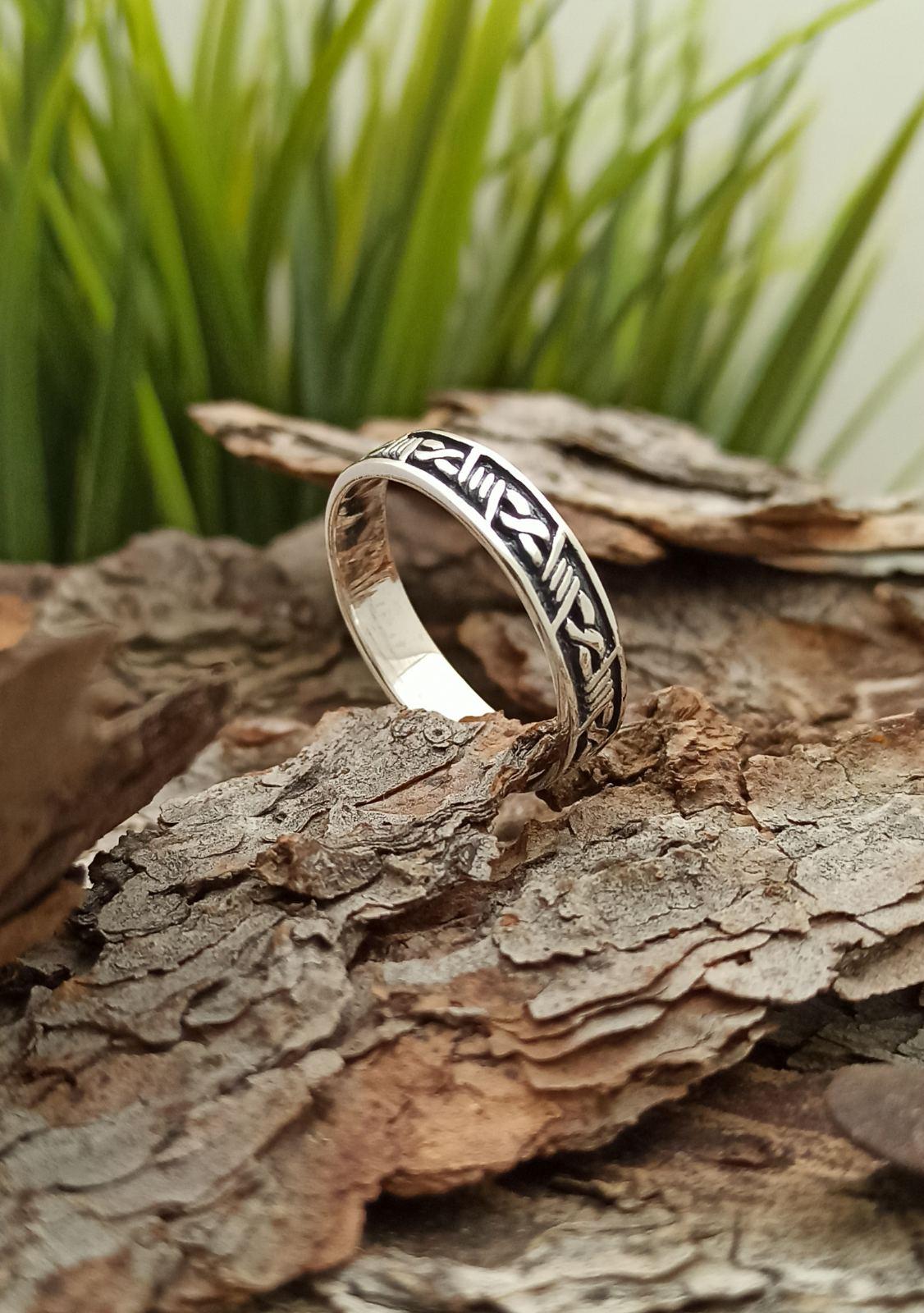 Сребърен пръстен тип халка 811R открийте Вашият личен символ сред уникалните сребърни накити на бижутерия за мъже и жени Студио Николас