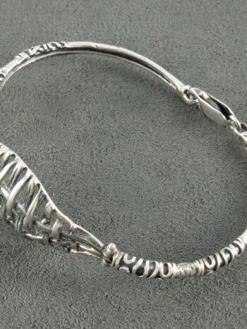 Дамска сребърна гривна 