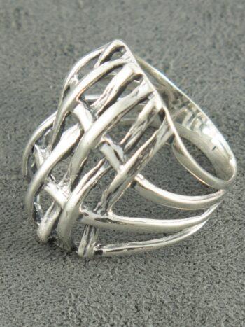 Дамски сребърен пръстен 1175R на Студио Николас. Комплект бижута от сребро - пръстен, обеци  и гривна.
