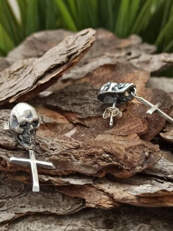 Сребърни обеци с кръст и череп 212E