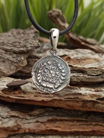 Дамски сребърен медальон 