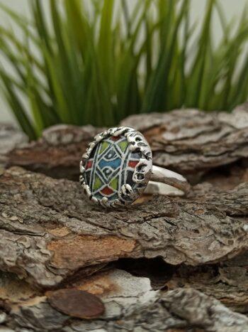 Дамски сребърен пръстен кръгла форма с прекрасна керамика