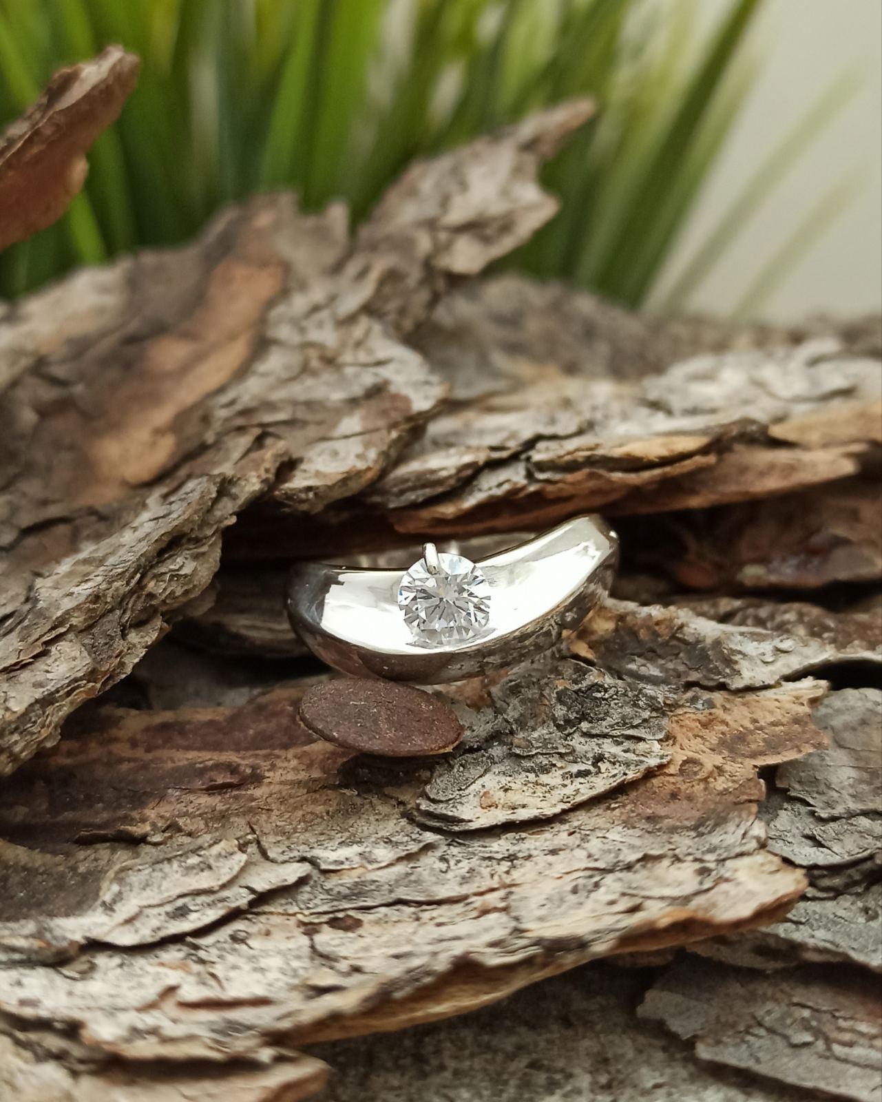 Сребърен пръстен с бял цирконий 115R