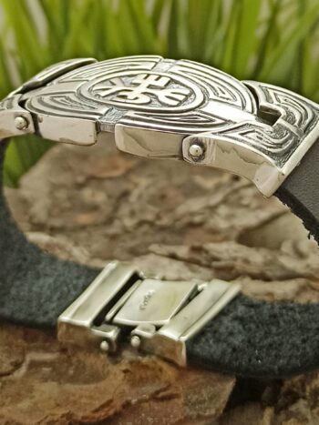 Мъжка сребърна гривна с кожа 802B