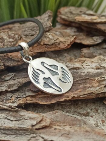 Сребърен медальон 