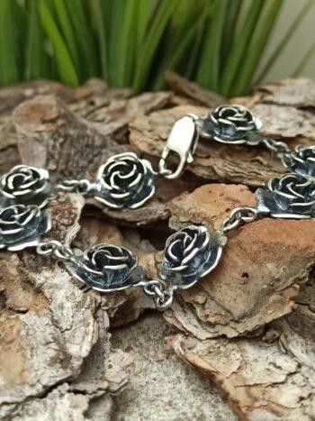 Дамска сребърна гривна „Розата на боговете“