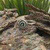 Дамски сребърен пръстен с кръгла плочка съставена от навита сребърна тел Пръстен от сребро 585r 