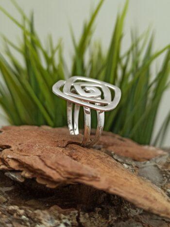 Дамски сребърен пръстен 420R