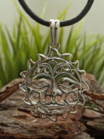 Сребърен медальон 