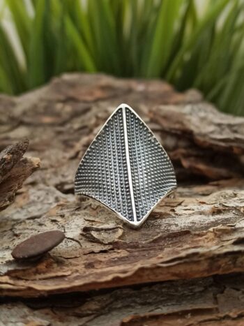 Дамски сребърен пръстен 1193R