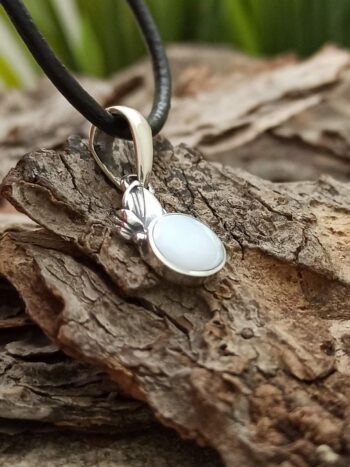 Дамски сребърен медальон със седеф 1346M