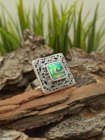 Сребърен пръстен с кралски седеф 1261R