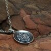 Сребърен медальон „Мъниста от хайвер“