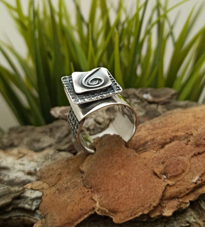 Дамски сребърен пръстен 1313R Студио Николас Част от комплект бижута пръстен обеци и медальон от Сребро проба 925