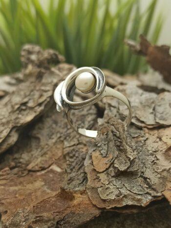 Дамски сребърен пръстен с перла 1169R