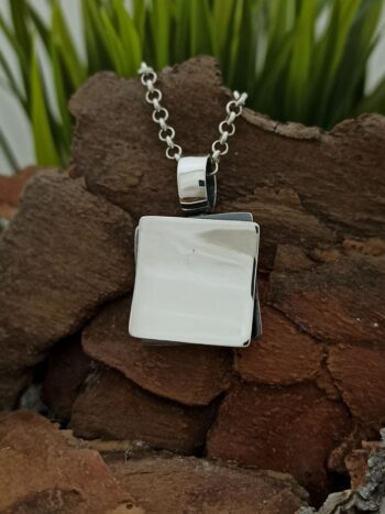 Дамски сребърен медальон 1371М