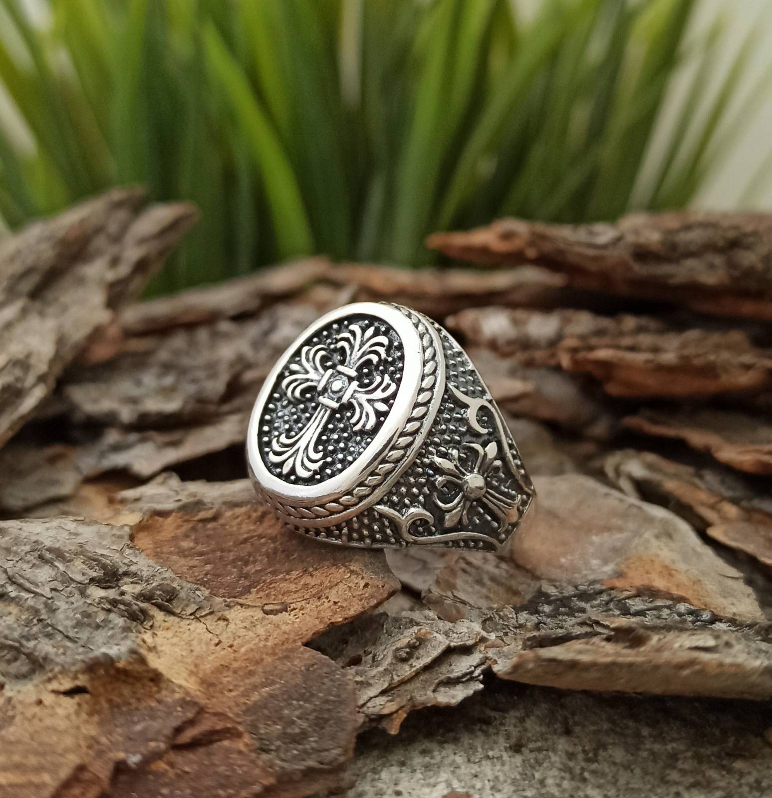 Масивен сребърен пръстен 1389R КРЪСТ