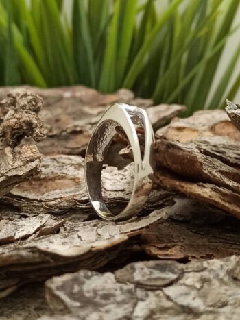 Дамски сребърен пръстен с единичен циркон