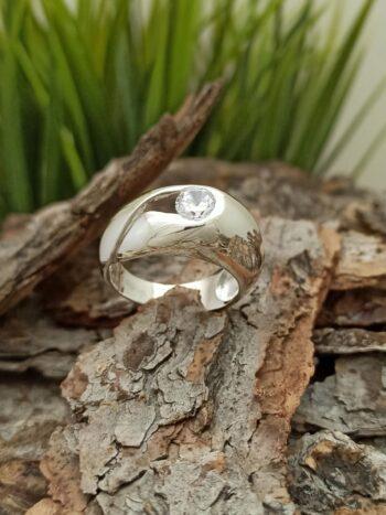 Дамски сребърен пръстен с циркон