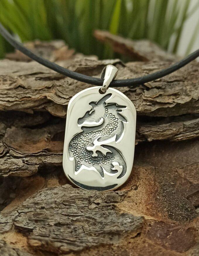 Сребърен медальон китайски дракон 379M