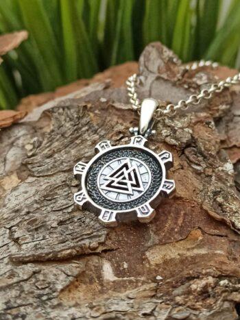 Викингски медальон 