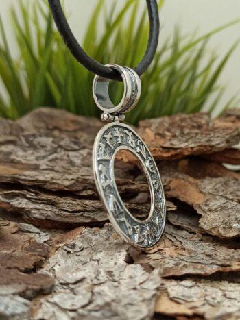 Сребърен медальон „ПРАБЪЛГАРСКИ РУНИ“