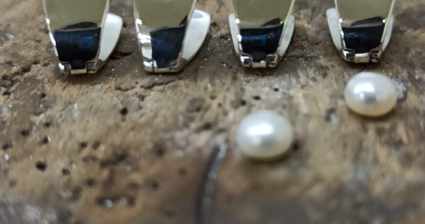 Сребърни обеци с речна перла 1072E