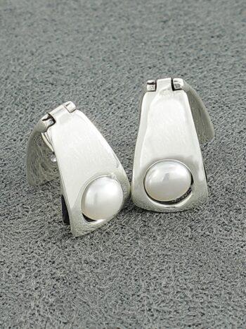 Сребърни обеци с речна перла 1072E