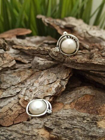 Сребърни обеци с перли 