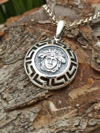 Медальон с образа на горгона МЕДУЗА