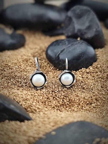 Кабала обеци с култивирани бели перли