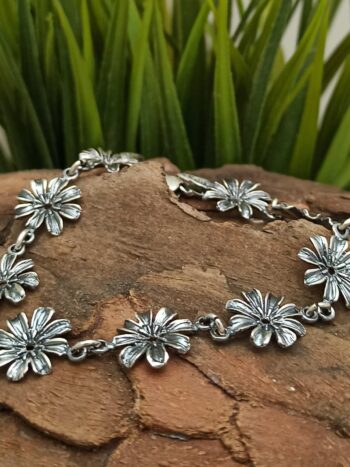 Дамска сребърна гривна с цветя 1162B