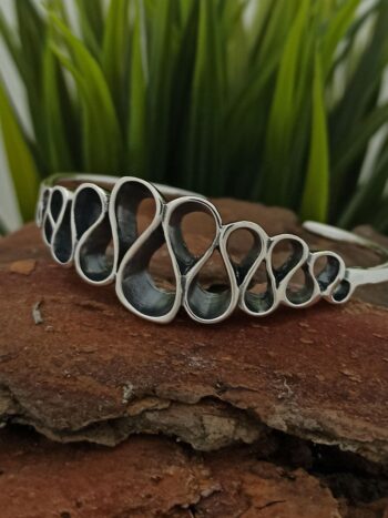 Дамска сребърна гривна 469B