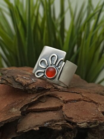 Пръстен с естествен камък карнеол