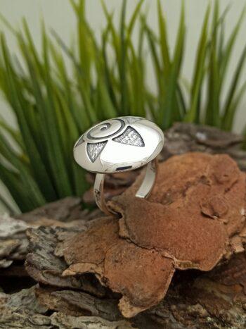 Дамски сребърен пръстен 