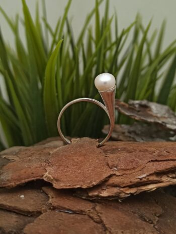 Дамски сребърен пръстен с перла 1238R