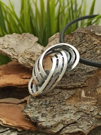 Дамски сребърен медальон 