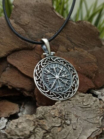 Масивен сребърен медальон „VEGVIZIR“ 1411M