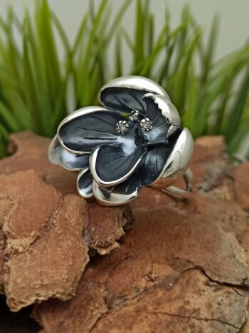 Дамски сребърен пръстен 