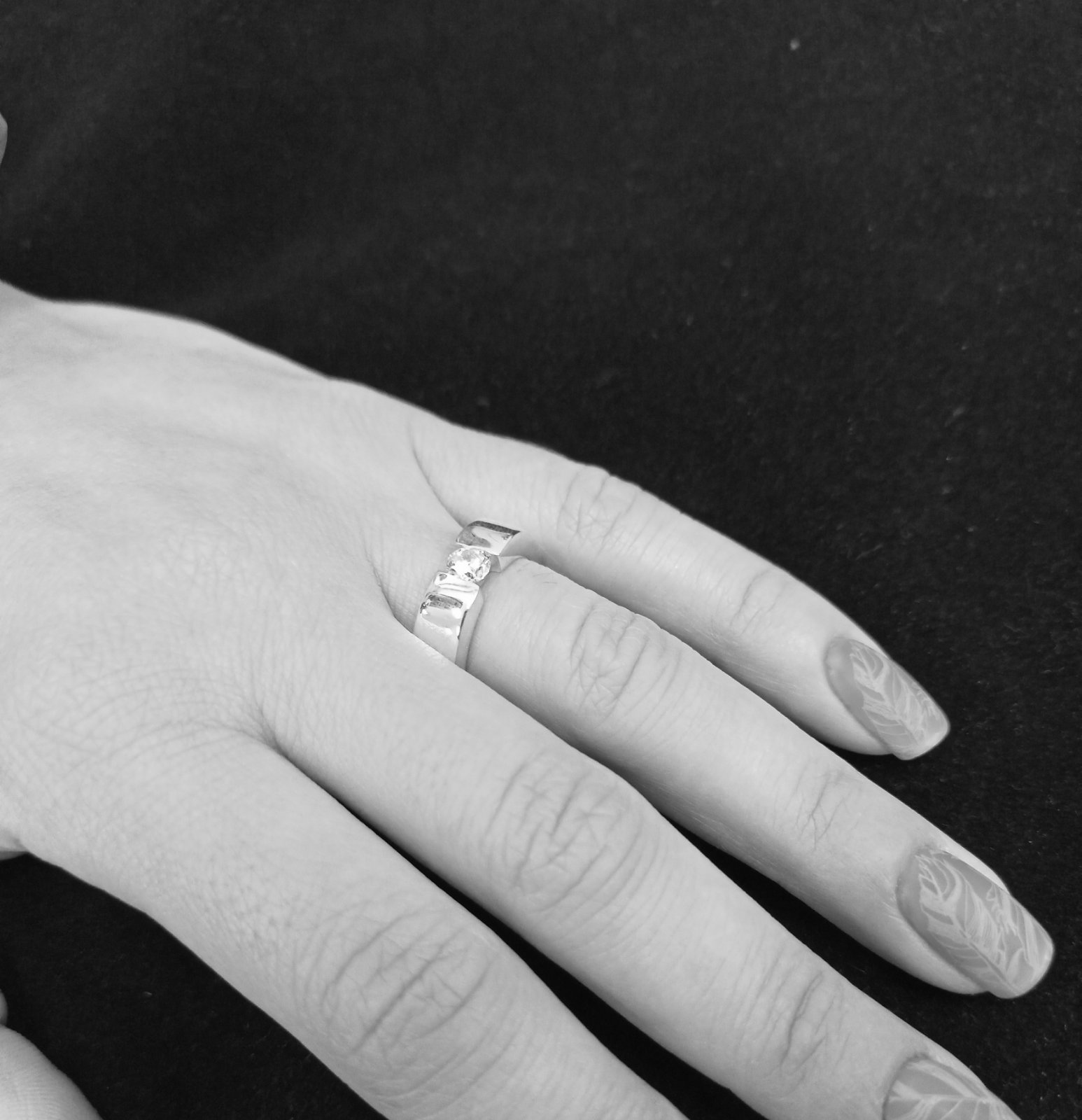 Сребърен пръстен с бял цирконий 046R