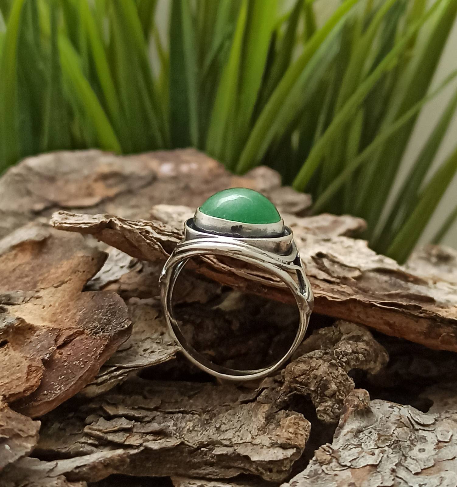 Сребърен пръстен със зелен авантюрин