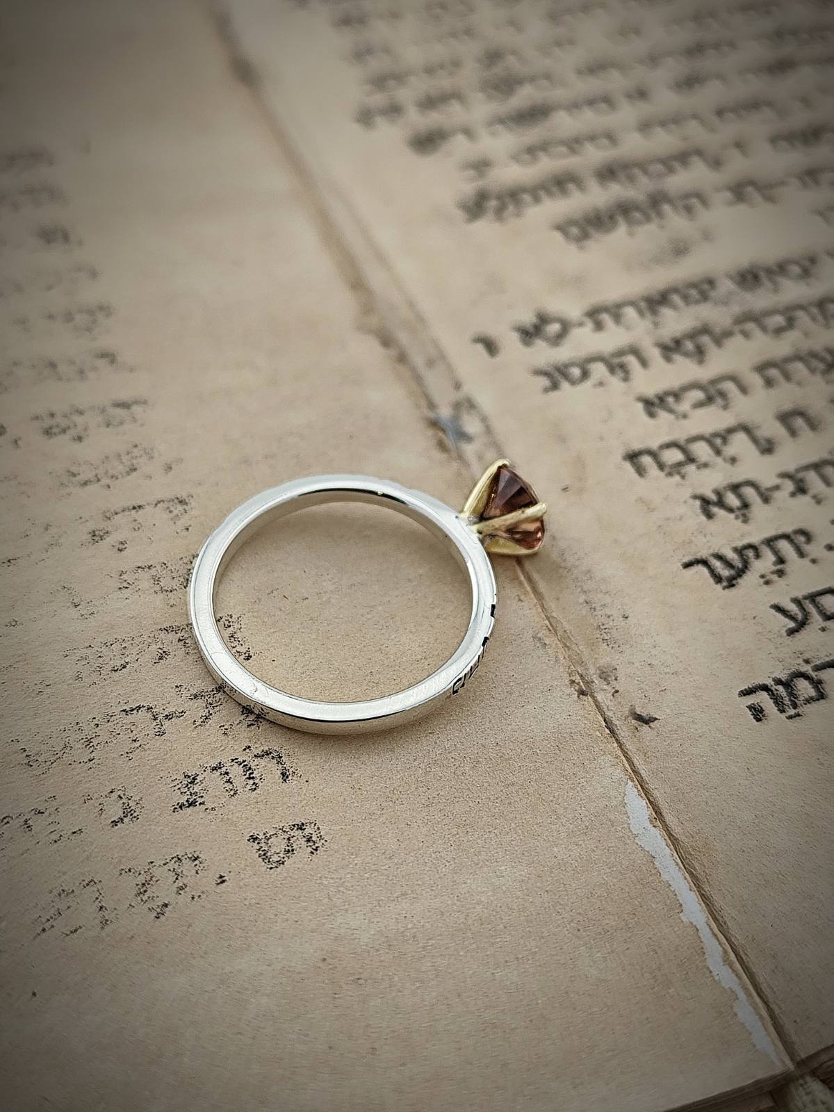 Сребърен пръстен от сребро и злато “Избирам само теб”