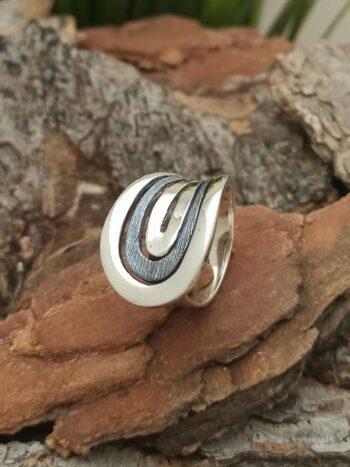 Дамски сребърен пръстен